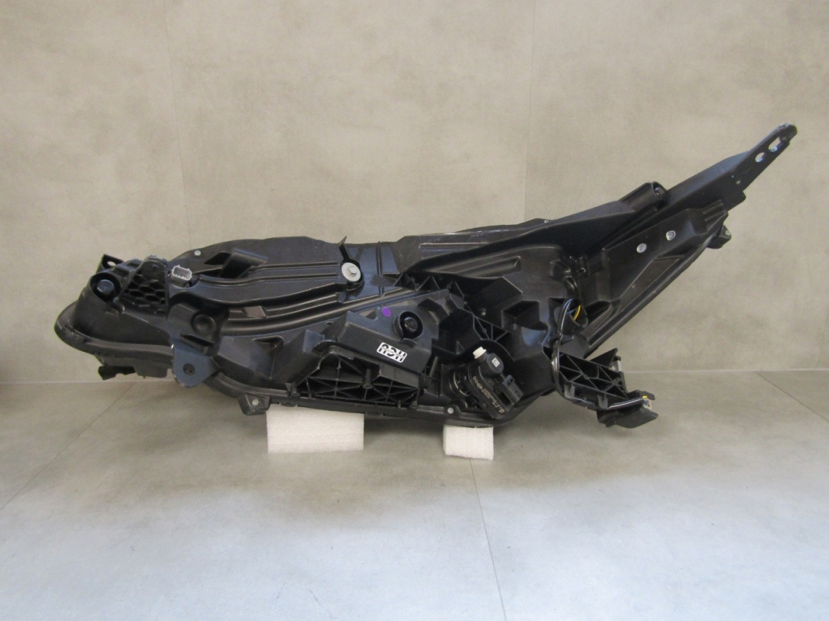 KOPLAMP NISSAN ARIYA VOLLEDIGE LED RECHTS 22- Z208/K4/5F