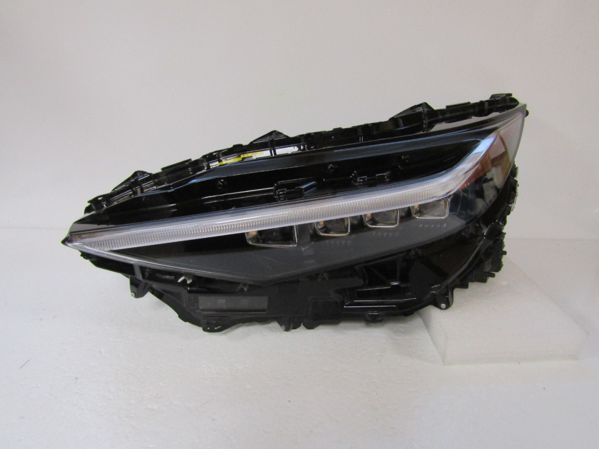 KOPLAMP TOYOTA BZ4X EA10 VOLLEDIGE LED LH 22- A302/B80