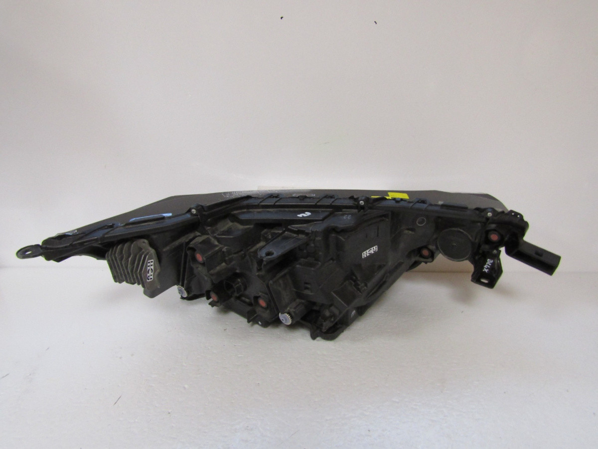 KOPLAMP TOYOTA BZ4X EA10 VOLLEDIGE LED LH 22- A302/B80