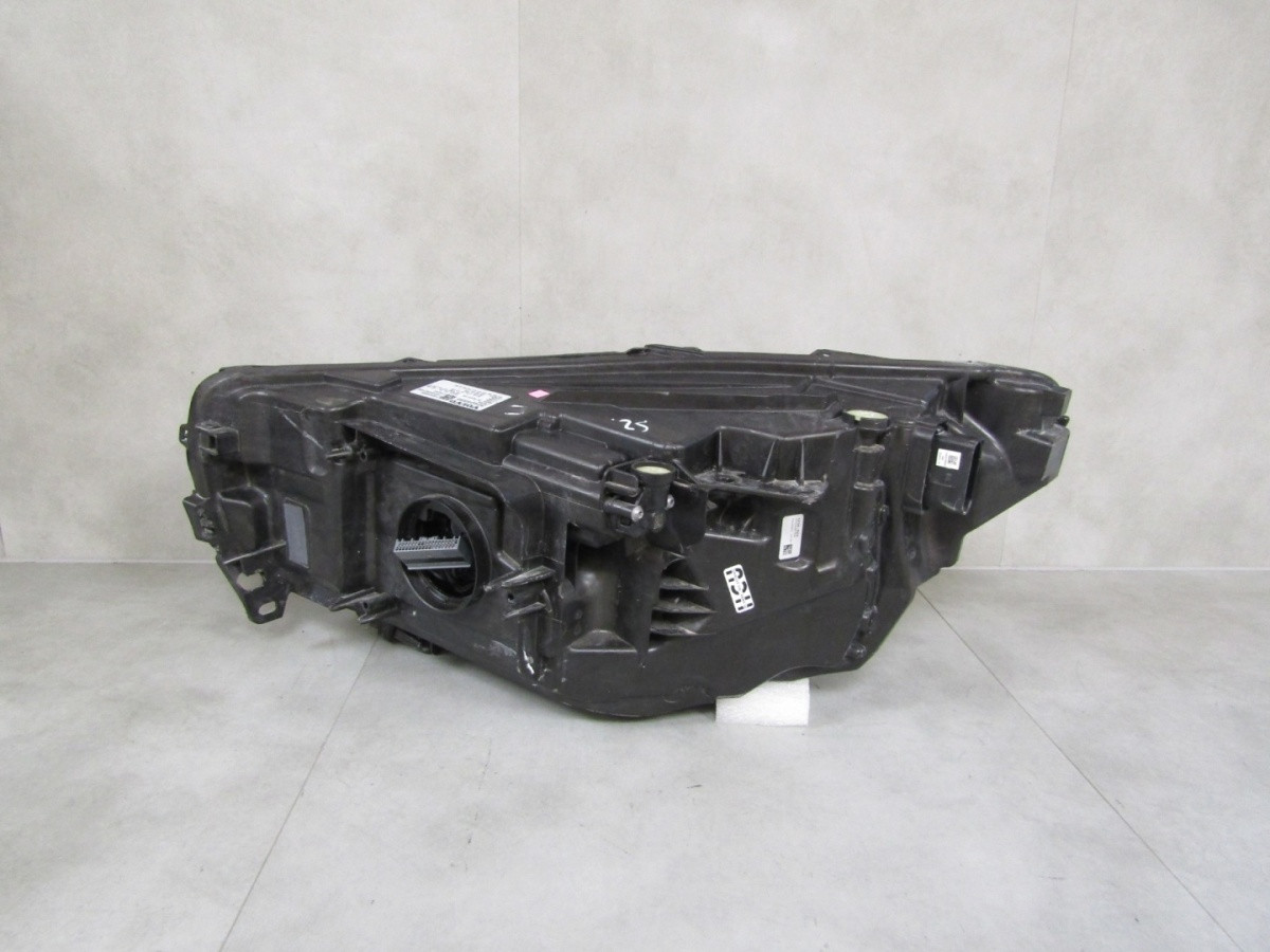 KOPLAMP VOLVO XC40 FACELIFT VOLLEDIGE LED BASIS 22- RH RECHTS 3240466 S1845//E31