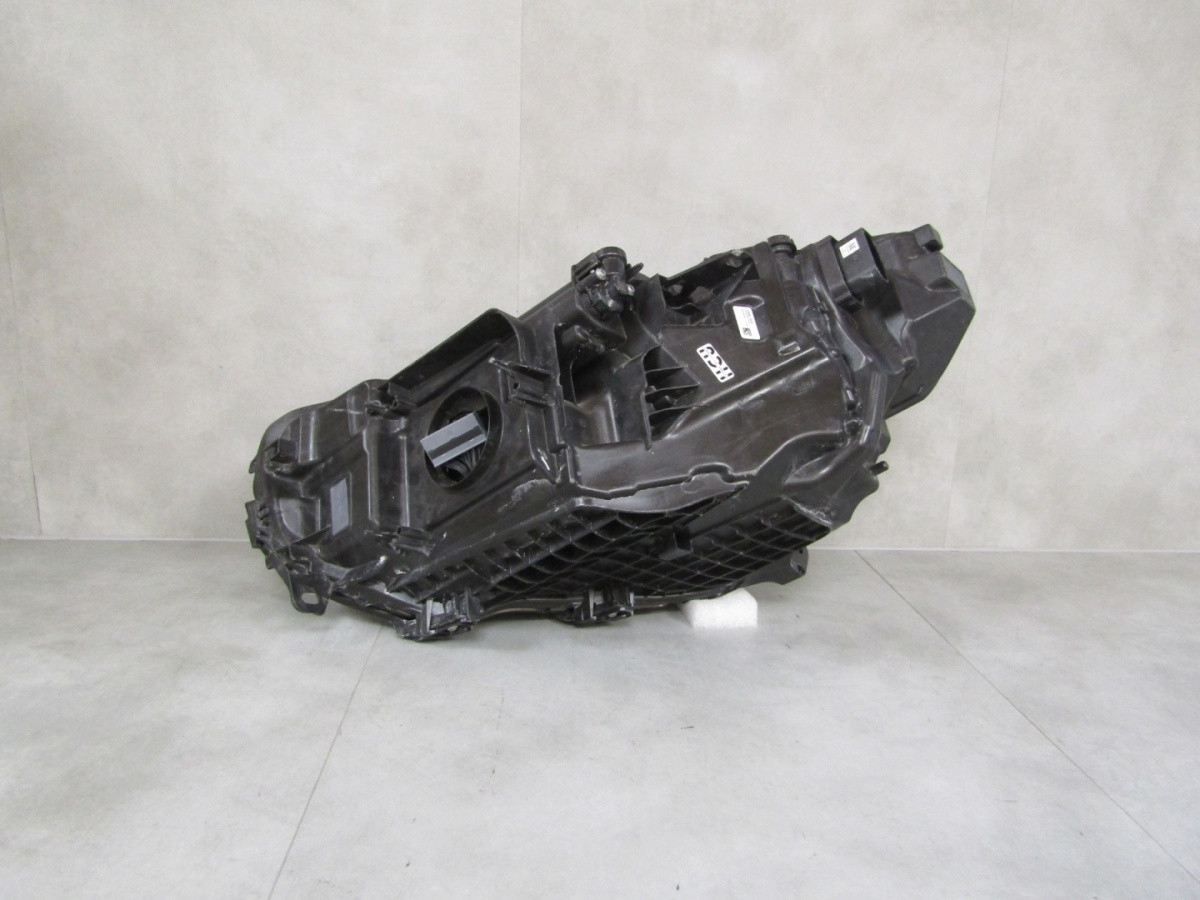 KOPLAMP VOLVO XC40 FACELIFT VOLLEDIGE LED BASIS 22- RH RECHTS 3240466 S1845//E31