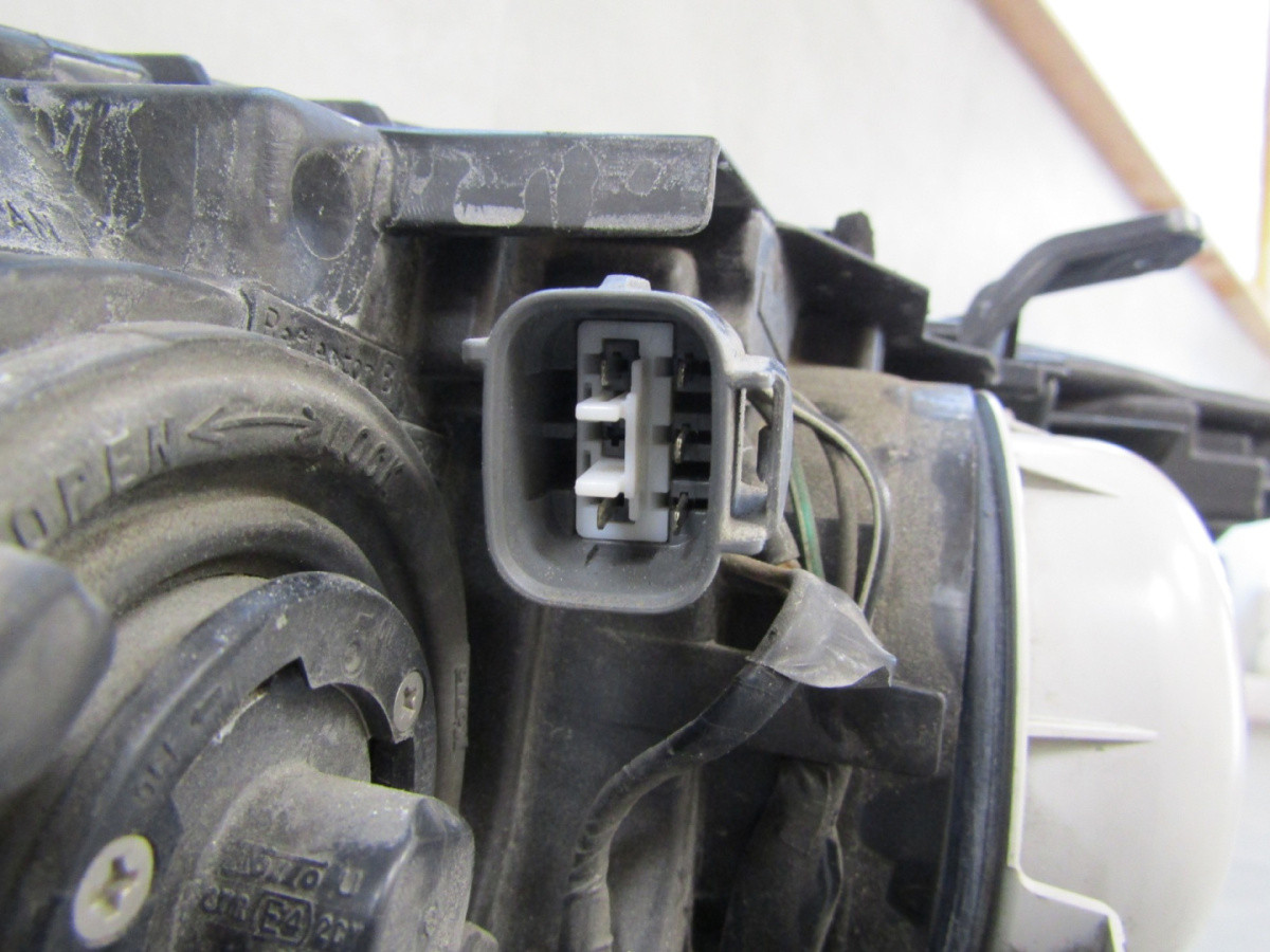 KOPLAMP SUBARU LEGACY IV OUTBACK STANDAARD LENS 03-06 RH S679/K5/13E