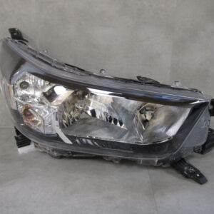 KOPLAMP TOYOTA HILUX 8 VIII FACELIFT STANDAARD 20- RH A722/B132
