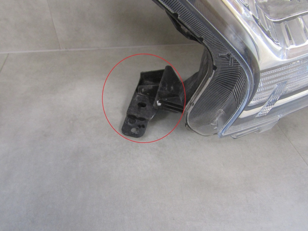 KOPLAMP FORD RANGER 3 III FACELIFT 15-18 NORMALE LENS LH A1099/4K/13C