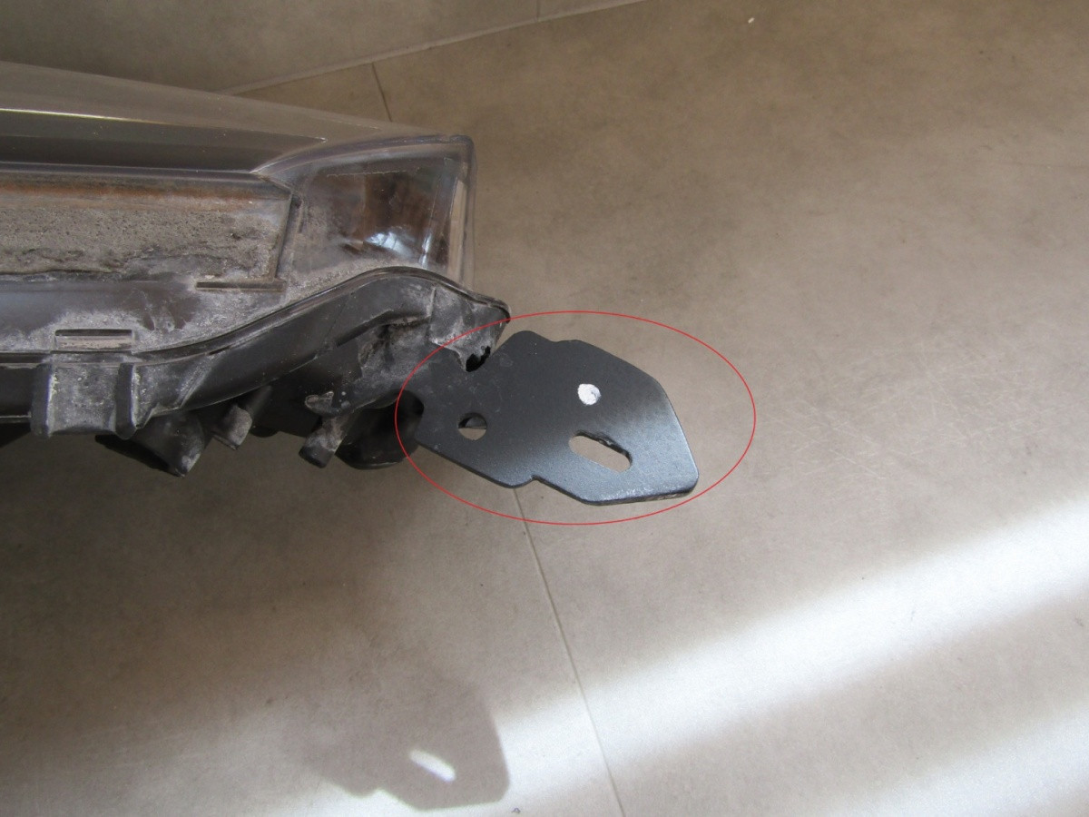 KOPLAMP TOYOTA CHR C-HR 16-19 LENS MET LED LH 81150-F4031 S916/4K/16G