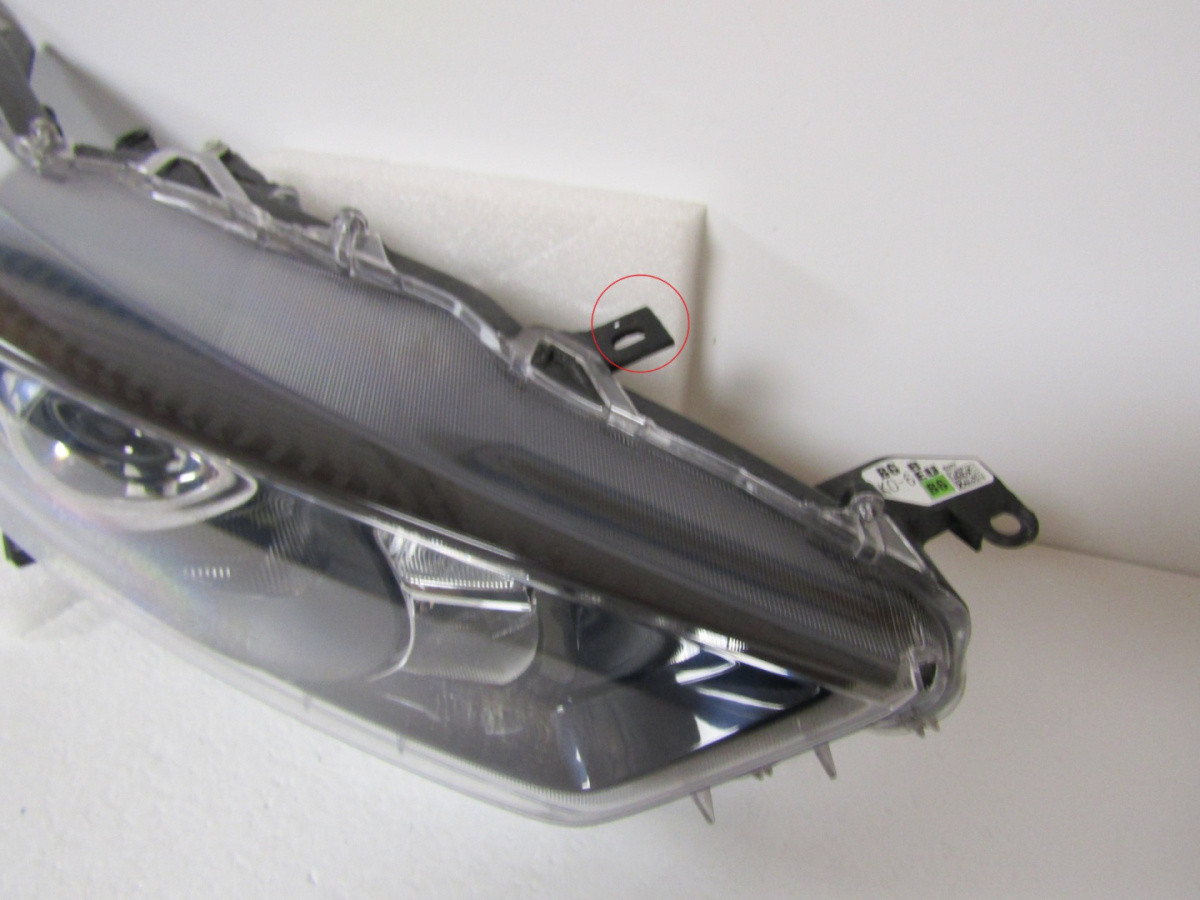 KOPLAMP TOYOTA YARIS 4 IV STANDAARD LENS 20- / MAZDA 2 22- RH A341/C101