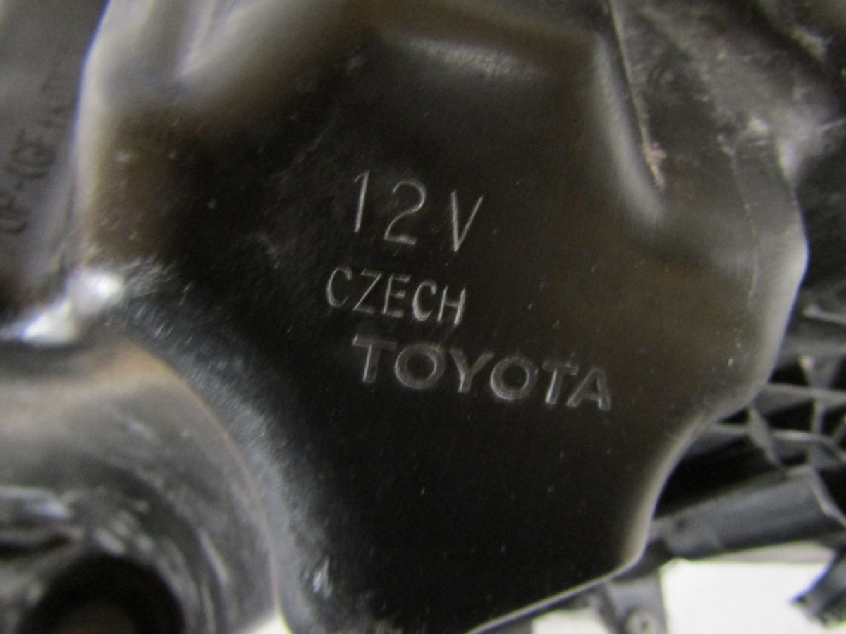 KOPLAMP TOYOTA YARIS 4 IV STANDAARD LENS 20- / MAZDA 2 22- RH A341/C101