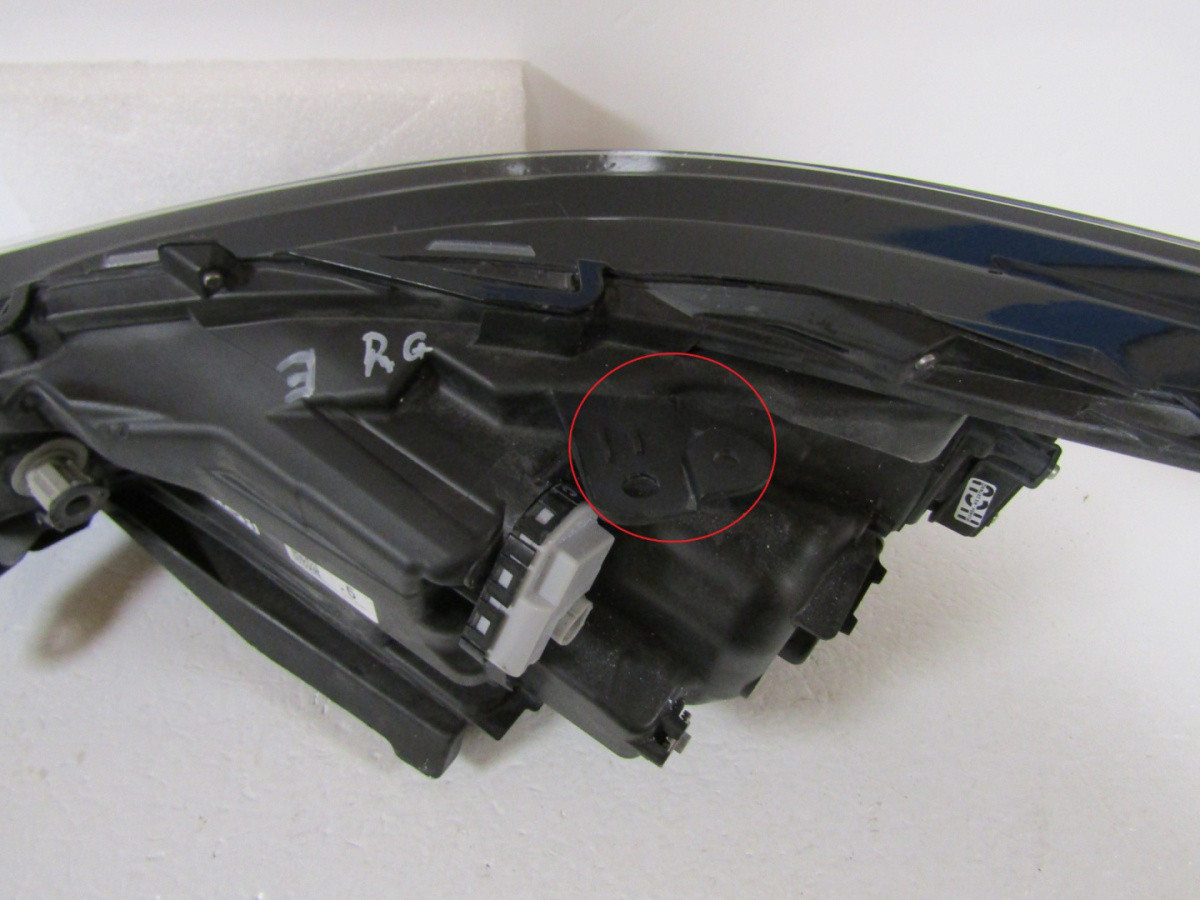 KOPLAMP TOYOTA HIGHLANDER 4 IV XU70 VOLLEDIGE LED 19- RH A304/B83