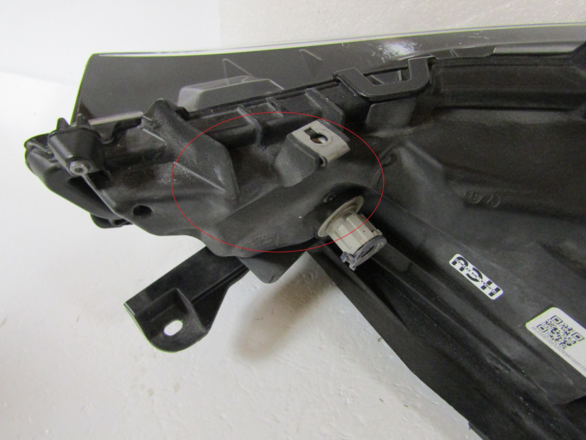 KOPLAMP TOYOTA HIGHLANDER 4 IV XU70 VOLLEDIGE LED 19- RH A304/B83