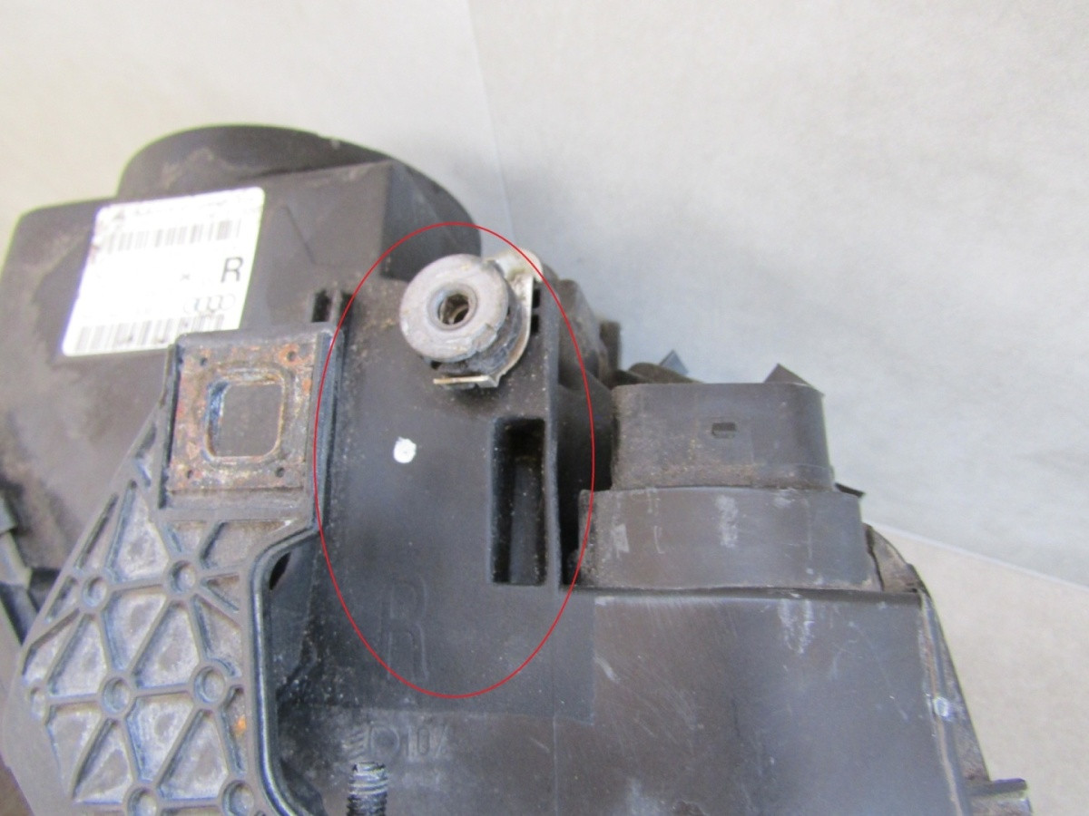 Koplamp AUDI A4 B8 8K0 FACELIFT NIET-DRAAIEN XENON 11-15 RH 8K0941006C A1080/C6