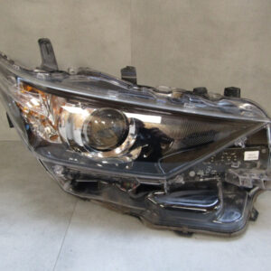 Koplamp Toyota Auris 2 II Facelift Standaard Lens 15-18 RH Rechts 8113002K30 Q1577/K5 13E