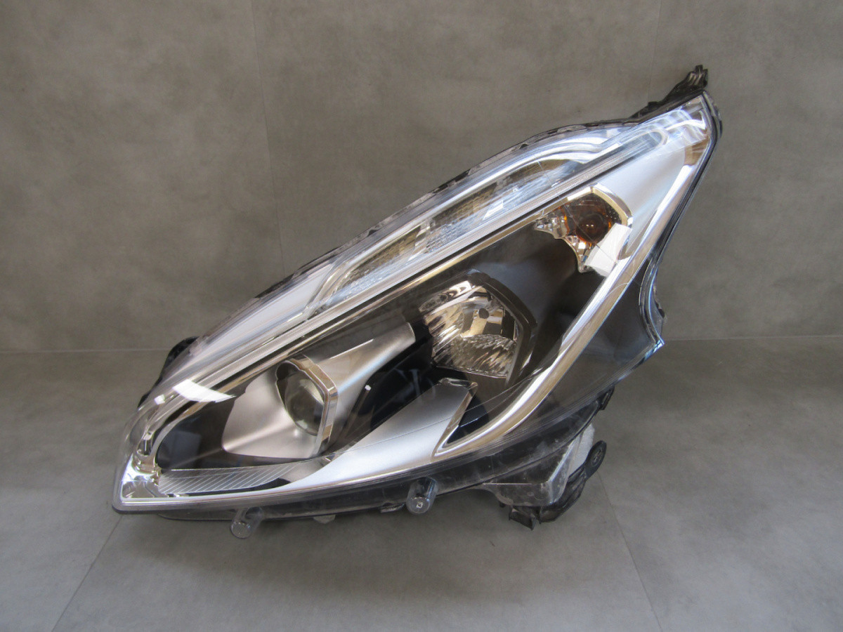 KOPLAMP Peugeot 208 1 I Facelift STANDAARD LENS + LED 15-19 LH 9810805780 Q666/K5 11E