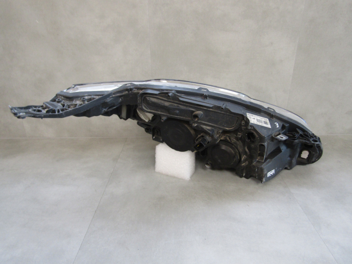 KOPLAMP Peugeot 208 1 I Facelift STANDAARD LENS + LED 15-19 LH 9810805780 Q666/K5 11E