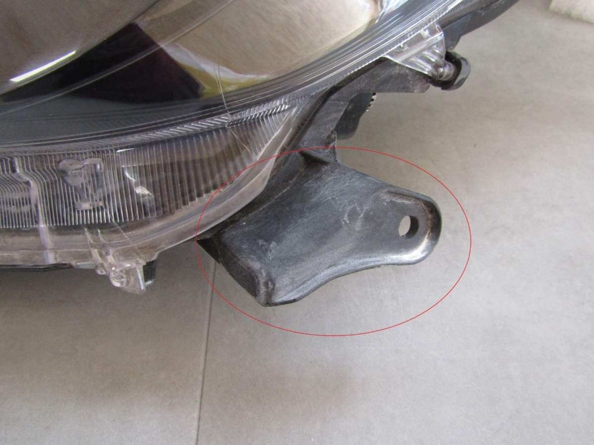 Koplamp Toyota Yaris 4 IV MAZDA 2 REGULAR LENS 20- LH Q1051/K5 13G