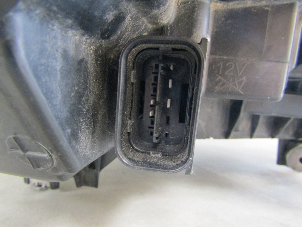 KOPLAMP BMW 5 G30 G31 ADAPTIEVE VOLLEDIGE LED-17-20 LH LINKS 8499121 Q1597/K4 6G