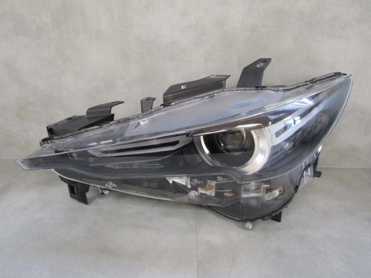 Koplamp Mazda CX5 II LED-ZWART MOTOR 17-21 LH LINKS KB8M 51040 Q955/K4 1G