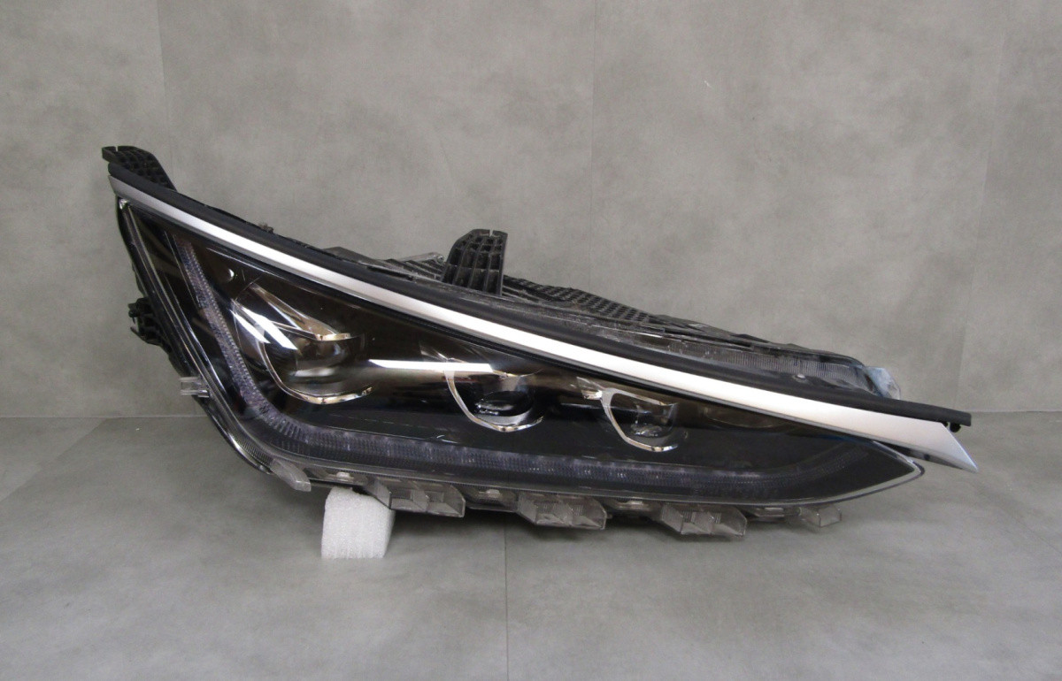 KOPLAMP BYD TANG II 2 VOLLEDIGE LED 18- RH STE-4121020C S693/K5/14G