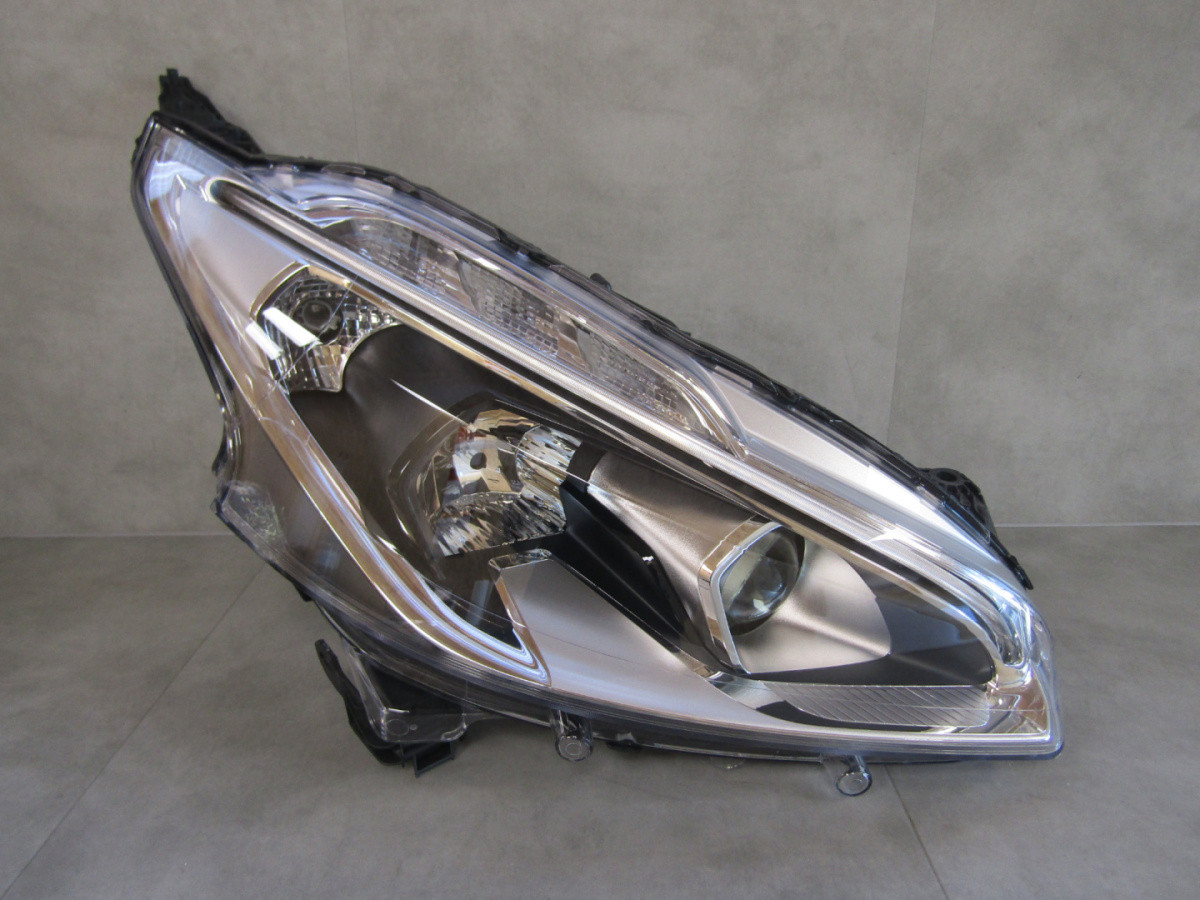 Koplamp Peugeot 208 1 I Facelift STANDAARD LENS + LED 15-19 RH 9810805880 Q757/K5 10A