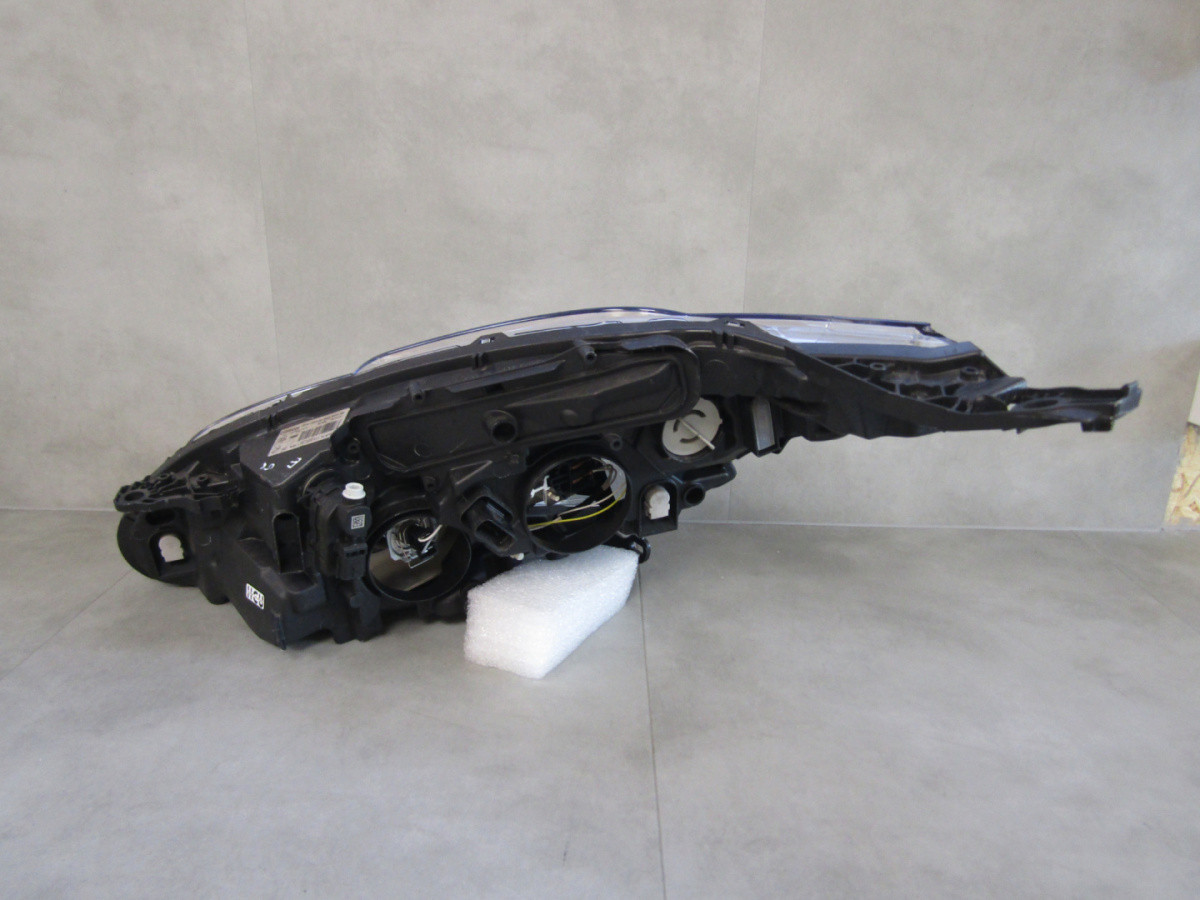 Koplamp Peugeot 208 1 I Facelift STANDAARD LENS + LED 15-19 RH 9810805880 Q757/K5 10A