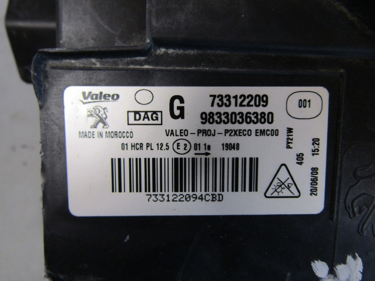 Koplamp Peugeot 208 II 2 LED 19-23 LH Links 9833036380 Q1603/K4 12B