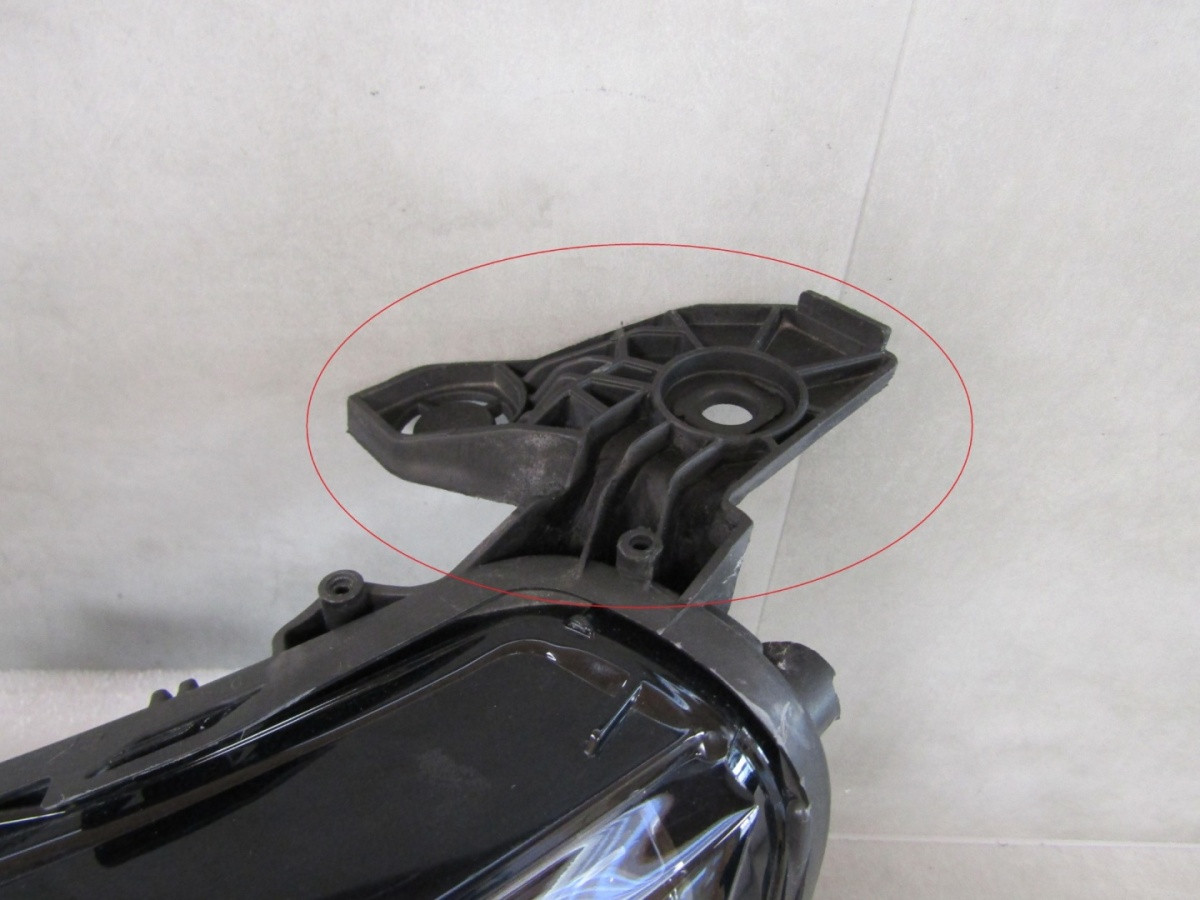 Koplamp Peugeot 208 II 2 LED 19-23 LH LINKS9833036380 Q1602/K4 15F