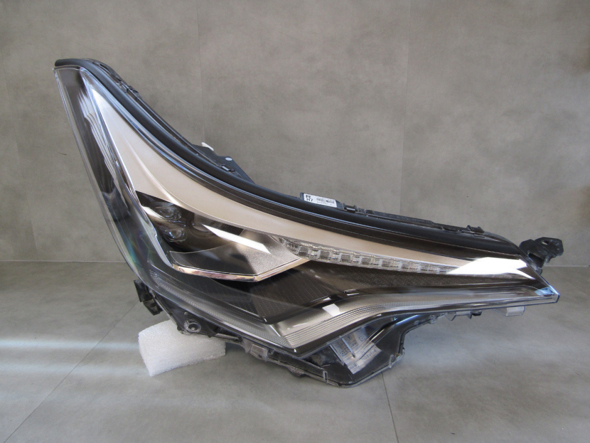 Koplamp Toyota CHR FULL LED 16-19 RH 81110 F4071 Q854/K4 3C