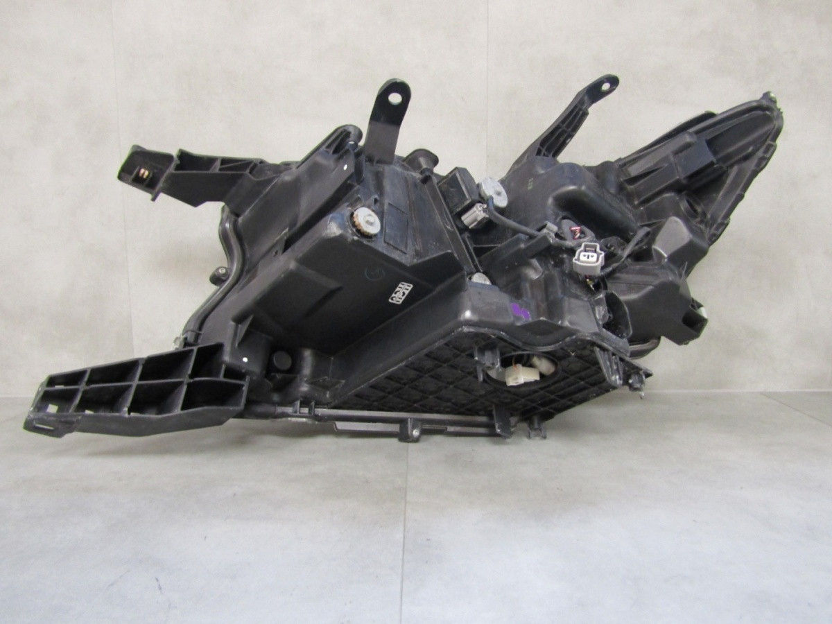 Koplamp Toyota Land Cruiser J150 Facelift LED RH RECHTS 18-22 RH Z185/K4/17D