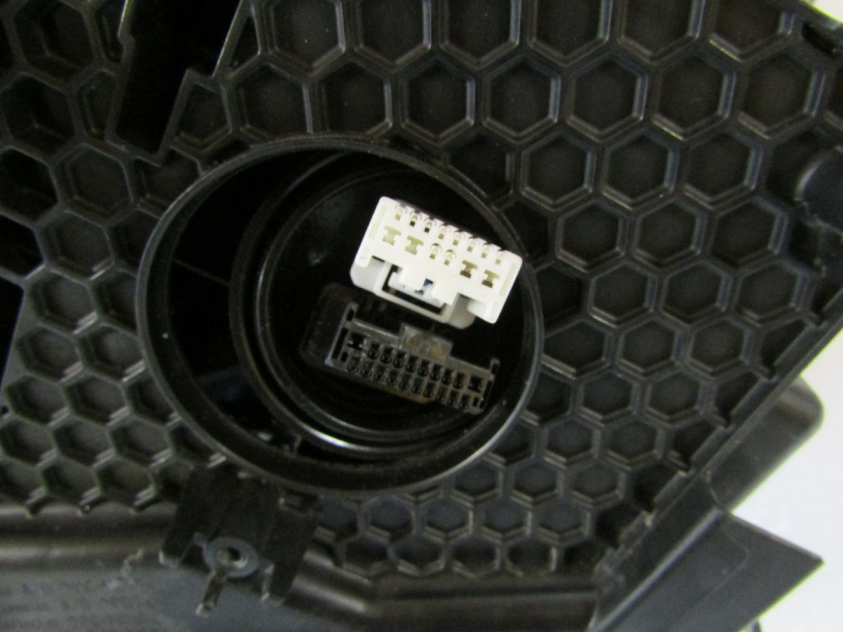 Koplamp Toyota Yaris Cross FULL LED 17-22 RH Q62/E69