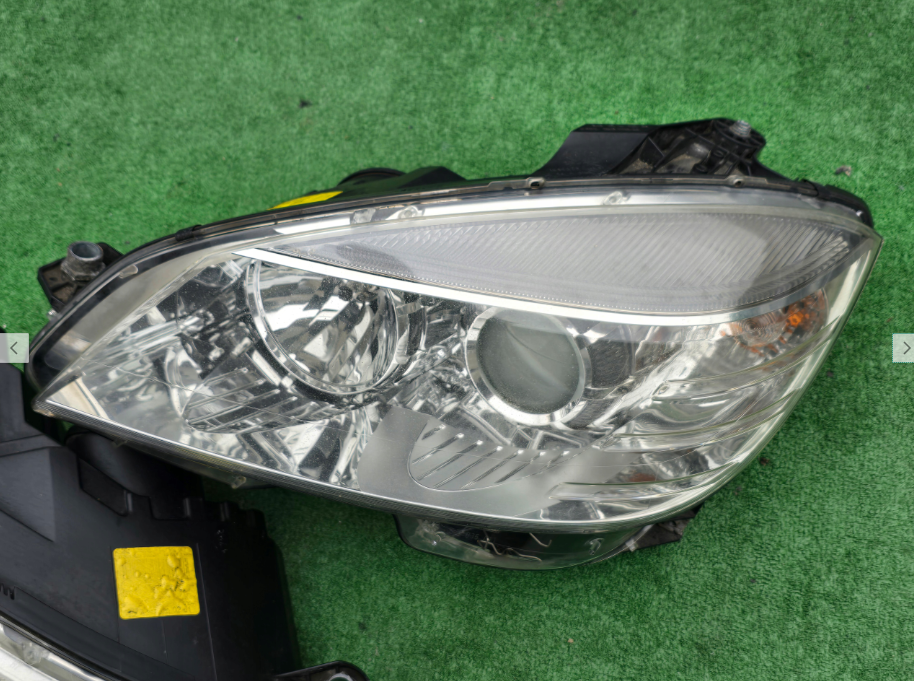 Koplamp MERCEDES C-KLASSE W204 HEADLAMP LENS A2048200161 LEFT RIGHT