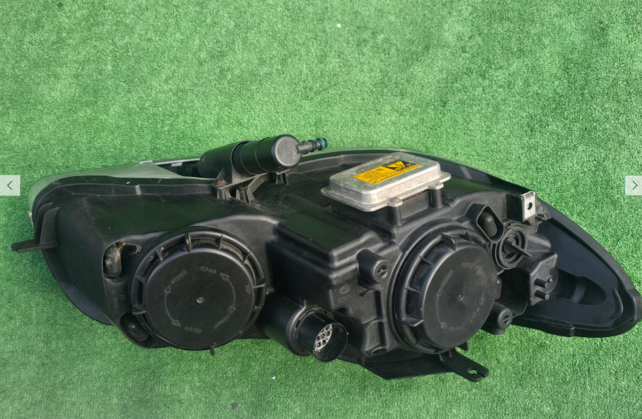 Koplamp JAGUAR XF X250 BI-XENON HEADLAMP KIT 8X2313W030KB