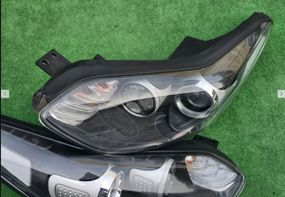 Koplamp KIA SPORATAGE 4 IV BI-XENON FRONT LAMPS SET 92102F1110 92101F1110