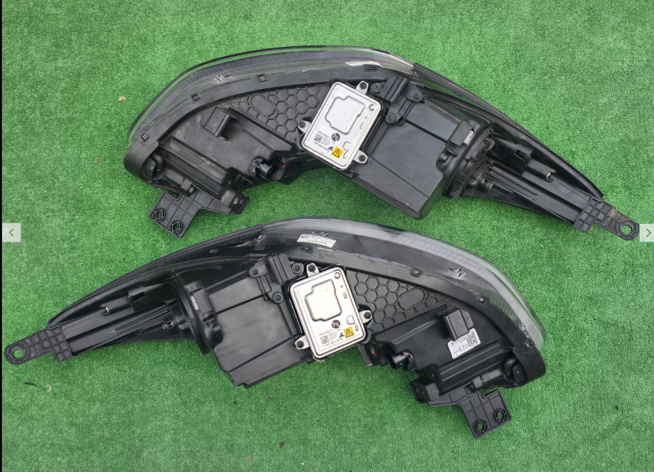 Koplamp KIA SPORATAGE 4 IV BI-XENON FRONT LAMPS SET 92102F1110 92101F1110