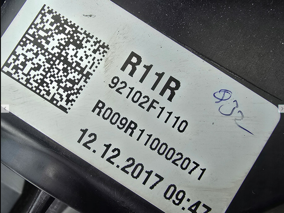 Koplamp KIA SPORATAGE 4 IV BI-XENON FRONT LAMPS SET 92102F1110 92101F1110