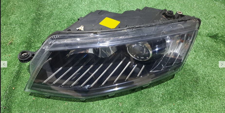 Koplamp SKODA OCTAVIA 3 III BI-XENON TURNING FRONT LAMP