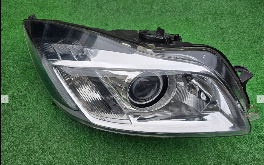 Koplamp OPEL INSIGNIA A BI-XENON TURNING FRONT LAMP 1ZT009631-02
