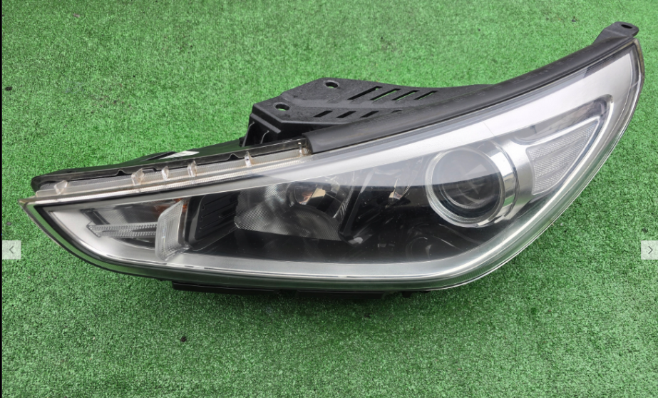 Koplamp HYUNDAI I30 3 III FRONT LAMP LENS 92101-G4020