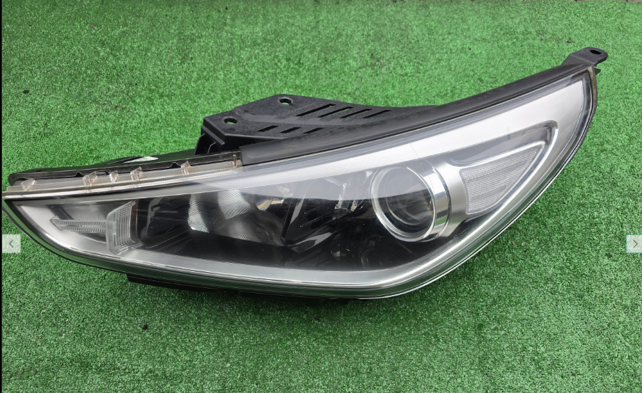 Koplamp HYUNDAI I30 3 III FRONT LAMP LENS 92101-G4020