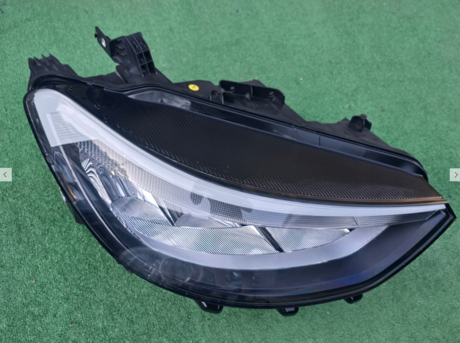 Koplamp Volkswagen ID3 FULL LED HEADLAMP 10B.941.006.A