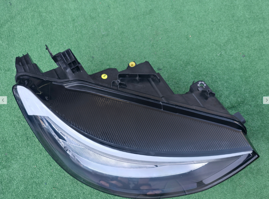 Koplamp Volkswagen ID3 FULL LED HEADLAMP 10B.941.006.A