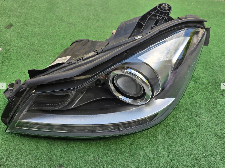 Koplamp MERCEDES C-FACELIFT W204 facelift BI-XENON TURNING FRONT LAMP A2048204339