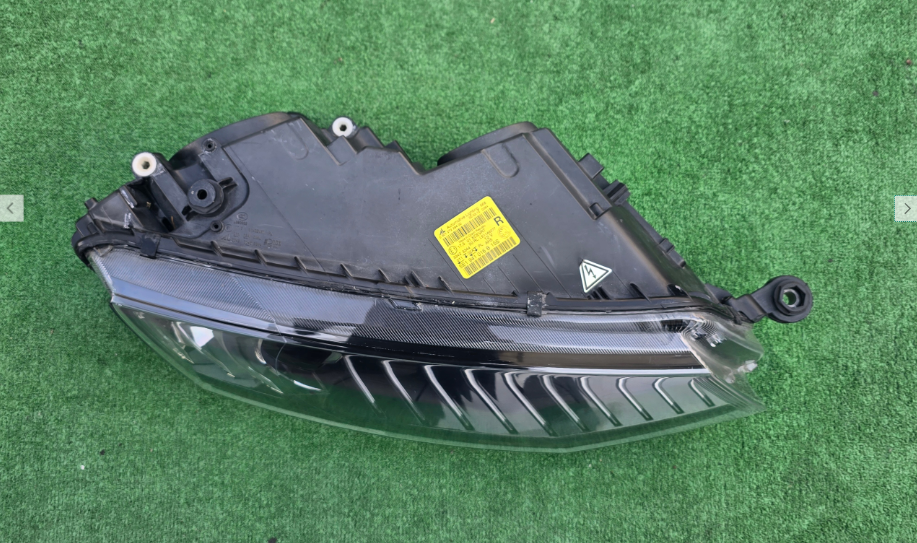 Koplamp SKODA OCTAVIA 3 III 5E1 BI-XENON TURNING FRONT LAMP