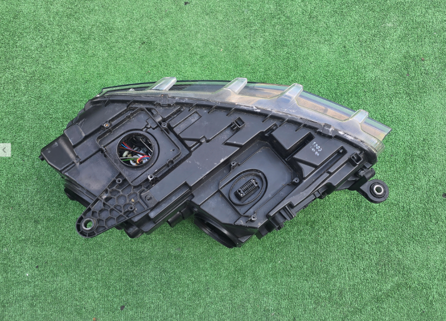 Koplamp SKODA OCTAVIA 3 III 5E1 BI-XENON TURNING FRONT LAMP