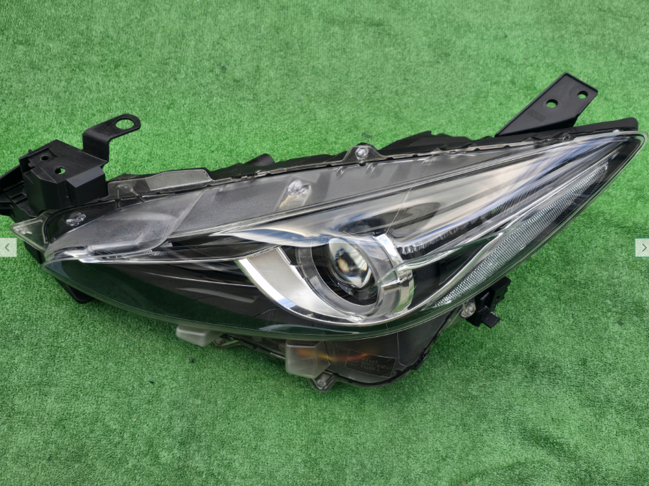 Koplamp MAZDA 3 III BM BI-XENON TURNING FRONT LAMP BHR251040