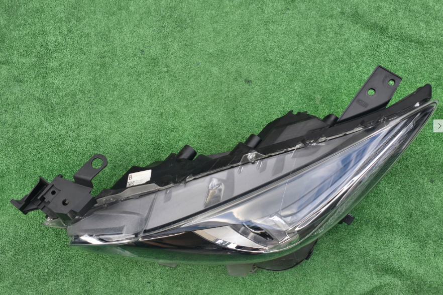 Koplamp MAZDA 3 III BM BI-XENON TURNING FRONT LAMP BHR251040