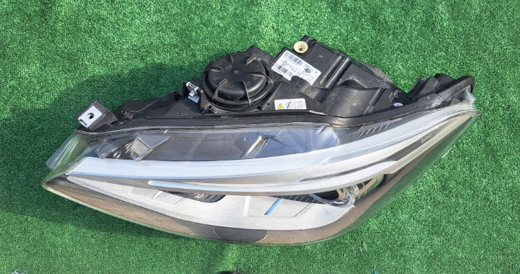 Koplamp BMW 1 I F20 F21 BI-XENON HEADLAMP 1EL010741-21/AK