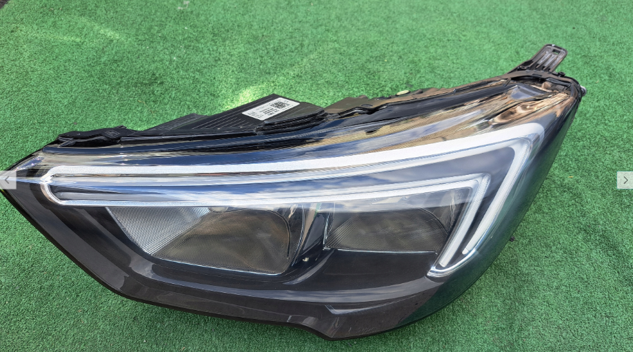 Koplamp OPEL CROSSLAND X FRONT LAMP STANDARD + LED