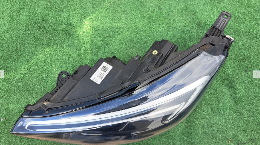 Koplamp OPEL CROSSLAND X FRONT LAMP STANDARD + LED