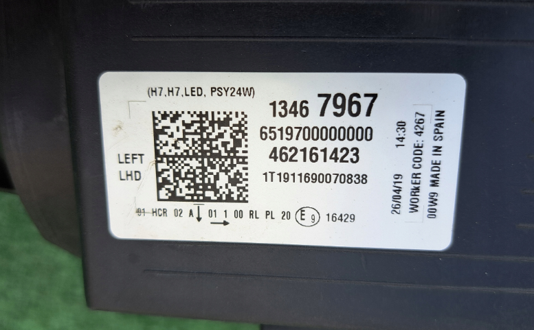 Koplamp OPEL CROSSLAND X FRONT LAMP STANDARD + LED