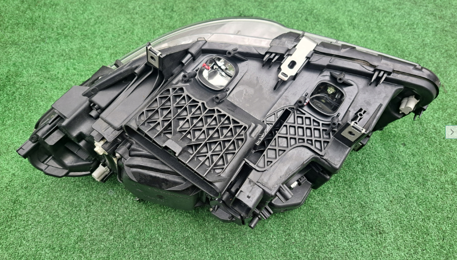 Koplamp BMW 5 V F10 F11 FACELIFT BI-XENON TURNING FRONT LAMP 1ZS011087-96/AI