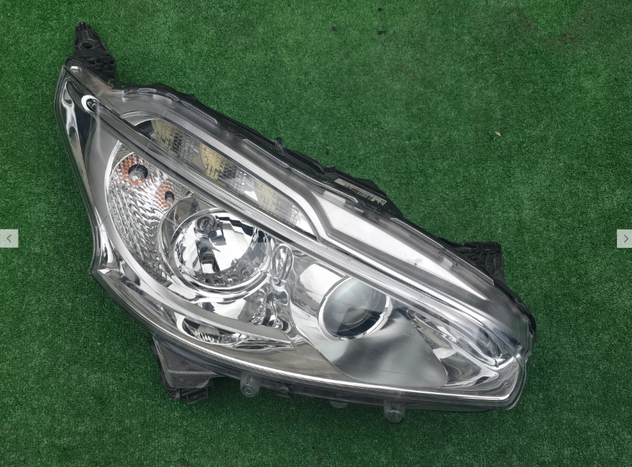 Koplamp PEUGEOT 208 LENS+ LED FRONT LAMP 9802221680